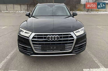 Позашляховик / Кросовер Audi Q5 2017 в 