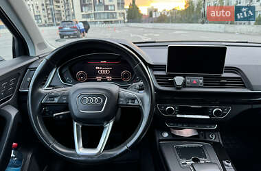 Внедорожник / Кроссовер Audi Q5 2018 в 