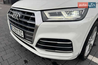 Внедорожник / Кроссовер Audi Q5 2016 в 