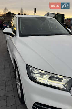 Внедорожник / Кроссовер Audi Q5 2016 в 