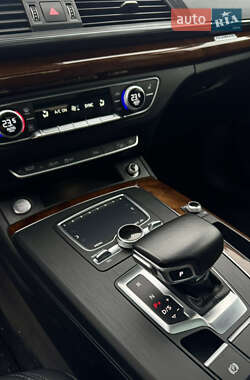 Внедорожник / Кроссовер Audi Q5 2016 в 