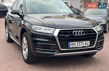 Позашляховик / Кросовер Audi Q5 2017 в 