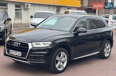 Позашляховик / Кросовер Audi Q5 2017 в 