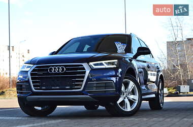 Внедорожник / Кроссовер Audi Q5 2017 в 
