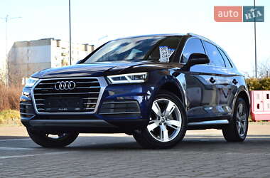 Внедорожник / Кроссовер Audi Q5 2017 в 