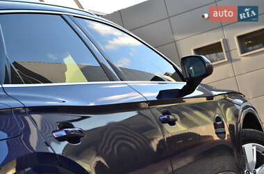 Внедорожник / Кроссовер Audi Q5 2017 в 