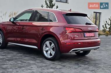 Позашляховик / Кросовер Audi Q5 2018 в Луцьку