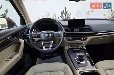 Позашляховик / Кросовер Audi Q5 2018 в Луцьку