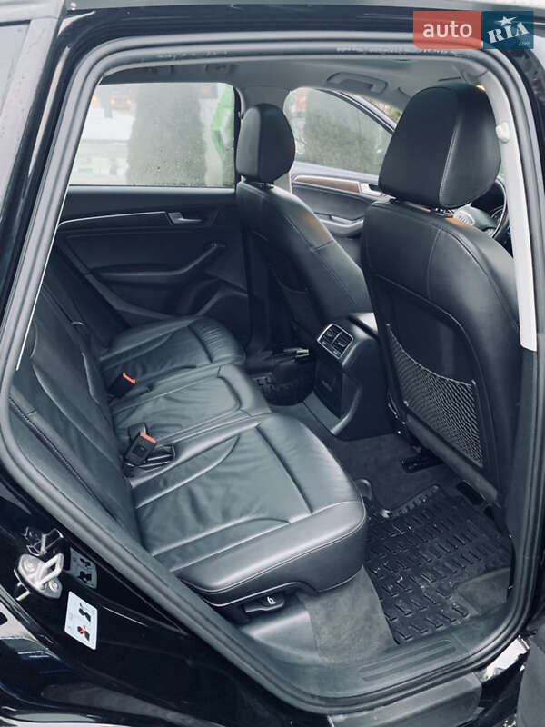 Внедорожник / Кроссовер Audi Q5 2016 в Новояворовске