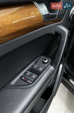 Внедорожник / Кроссовер Audi Q5 2021 в 
