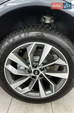 Внедорожник / Кроссовер Audi Q5 2021 в 