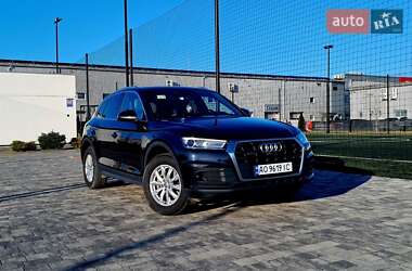 Позашляховик / Кросовер Audi Q5 2019 в Ужгороді