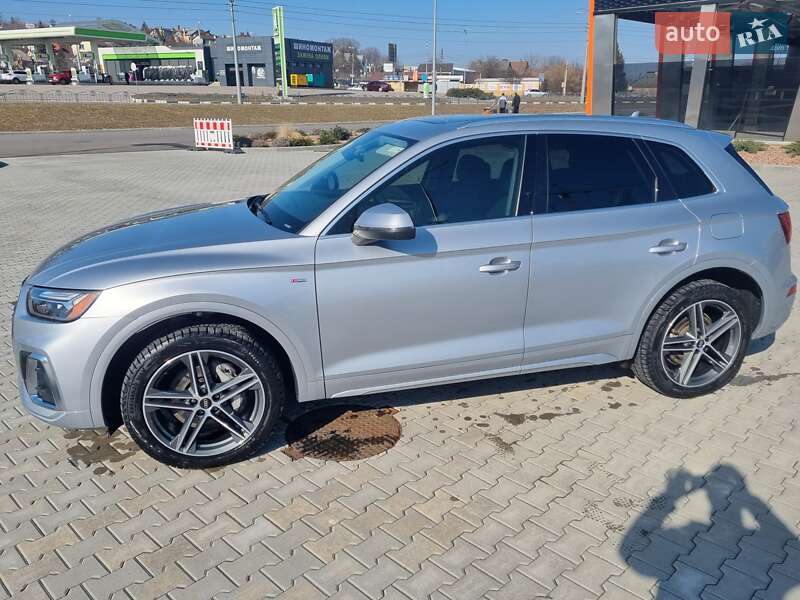 Позашляховик / Кросовер Audi Q5 2020 в Харкові