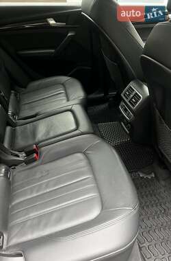 Внедорожник / Кроссовер Audi Q5 2018 в 