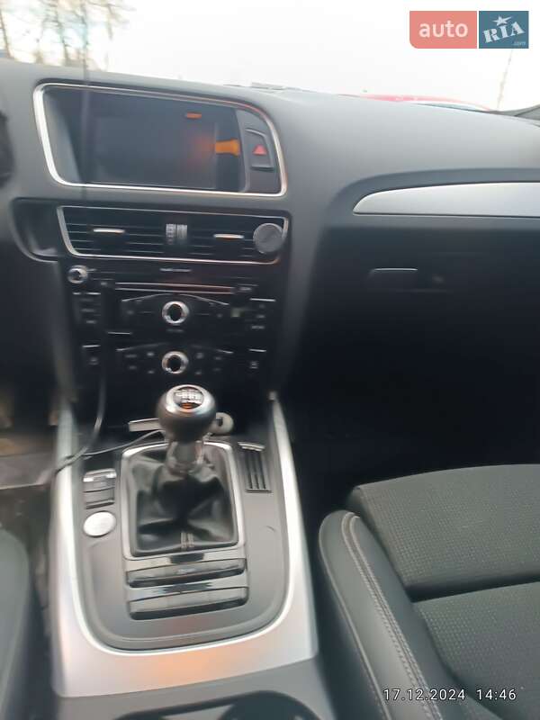 Позашляховик / Кросовер Audi Q5 2014 в Чернівцях
