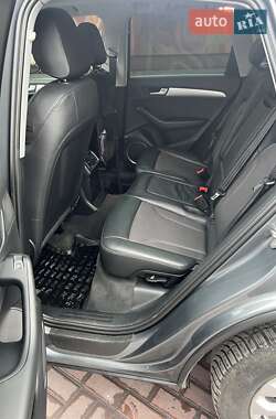 Внедорожник / Кроссовер Audi Q5 2015 в 