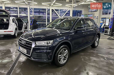 Внедорожник / Кроссовер Audi Q5 2018 в 