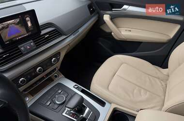 Внедорожник / Кроссовер Audi Q5 2018 в 