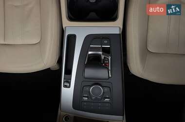 Внедорожник / Кроссовер Audi Q5 2018 в 