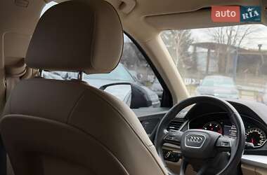 Внедорожник / Кроссовер Audi Q5 2018 в 