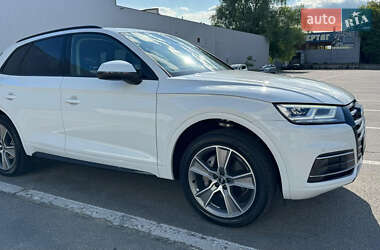 Внедорожник / Кроссовер Audi Q5 2019 в 
