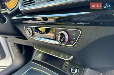 Внедорожник / Кроссовер Audi Q5 2019 в 