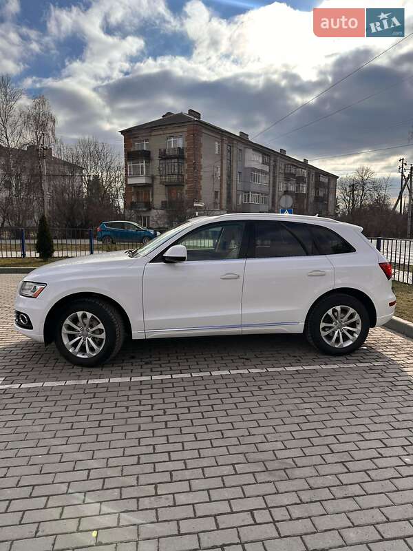 Внедорожник / Кроссовер Audi Q5 2015 в Хмельницком