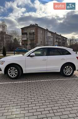 Внедорожник / Кроссовер Audi Q5 2015 в 