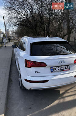 Внедорожник / Кроссовер Audi Q5 2018 в 