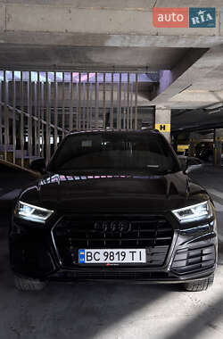 Внедорожник / Кроссовер Audi Q5 2017 в 