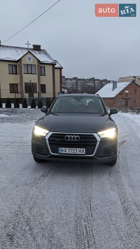 Внедорожник / Кроссовер Audi Q5 2019 в 