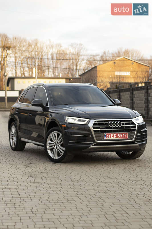 Внедорожник / Кроссовер Audi Q5 2018 в 