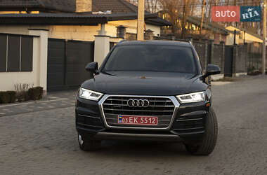 Внедорожник / Кроссовер Audi Q5 2018 в 