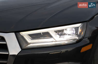 Внедорожник / Кроссовер Audi Q5 2018 в 