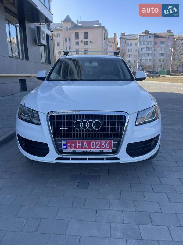 Позашляховик / Кросовер Audi Q5 2012 в Луцьку