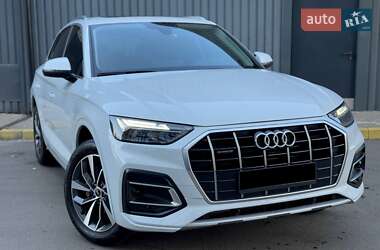 Позашляховик / Кросовер Audi Q5 2020 в Ужгороді