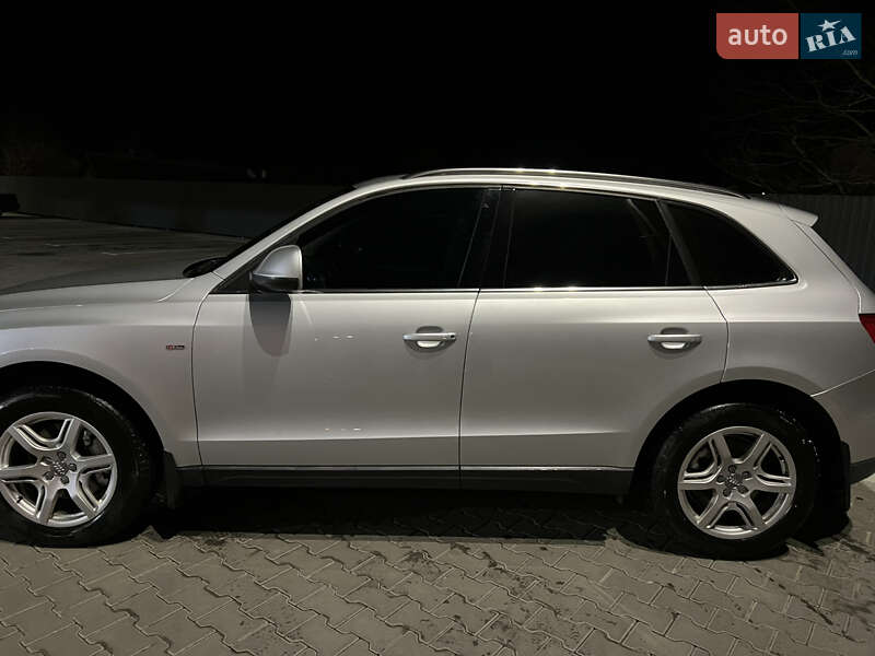 Позашляховик / Кросовер Audi Q5 2009 в Томашполі