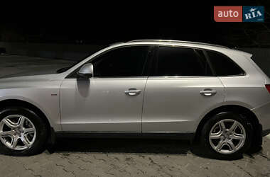 Внедорожник / Кроссовер Audi Q5 2009 в 
