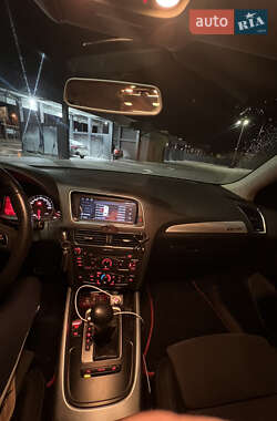Внедорожник / Кроссовер Audi Q5 2009 в 