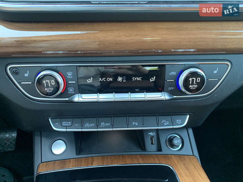 Внедорожник / Кроссовер Audi Q5 2021 в Львове