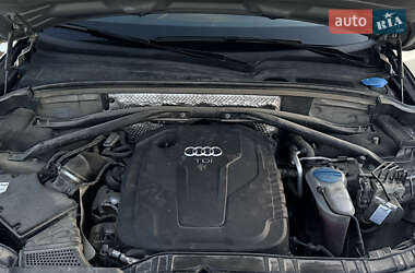 Внедорожник / Кроссовер Audi Q5 2016 в 
