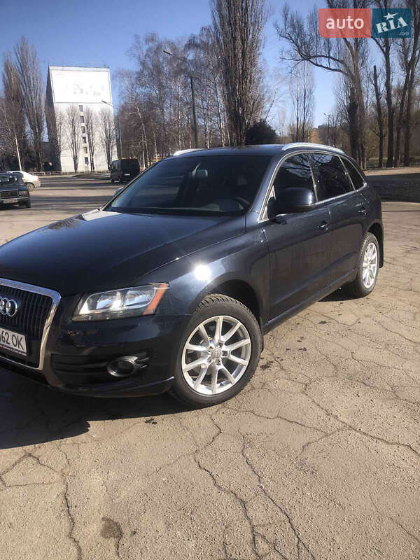 Внедорожник / Кроссовер Audi Q5 2011 в 