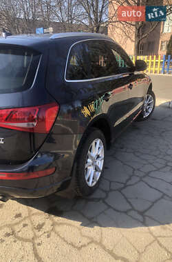 Внедорожник / Кроссовер Audi Q5 2011 в 