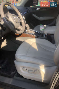 Внедорожник / Кроссовер Audi Q5 2011 в 