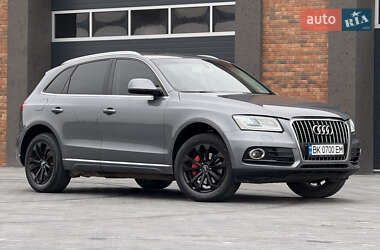 Внедорожник / Кроссовер Audi Q5 2015 в 