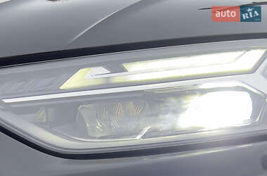Позашляховик / Кросовер Audi Q5 2021 в 