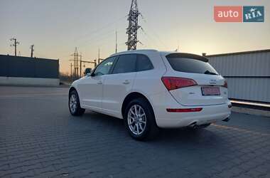 Позашляховик / Кросовер Audi Q5 2011 в Луцьку