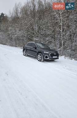 Внедорожник / Кроссовер Audi Q5 2021 в Прилуках