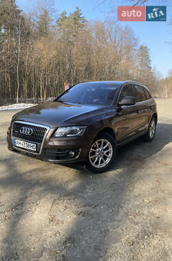 Внедорожник / Кроссовер Audi Q5 2011 в Радомышле