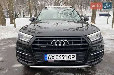 Позашляховик / Кросовер Audi Q5 2019 в Києві